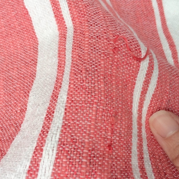 Pink Lightweight Woven Blanket or Summer Wrap - Picture 6 of 7